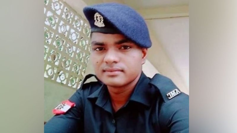 Tributes pour in as mortal remains of martyred BSF jawan arrives in Patna