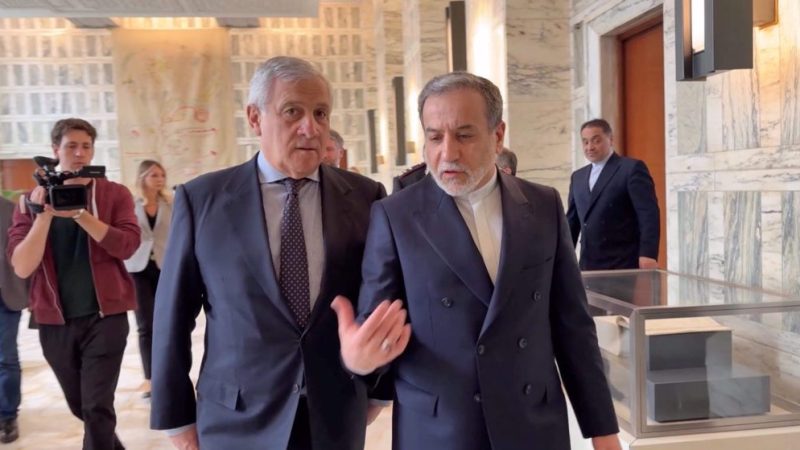 With stern warning to US, Iran FM heads to Rome for new talks