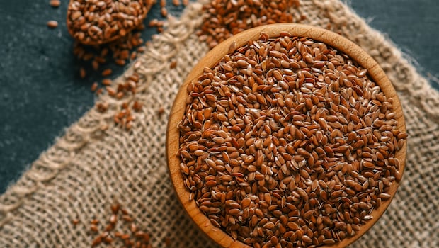 How To Use Flaxseeds For Hair Growth; 5 Easy Methods