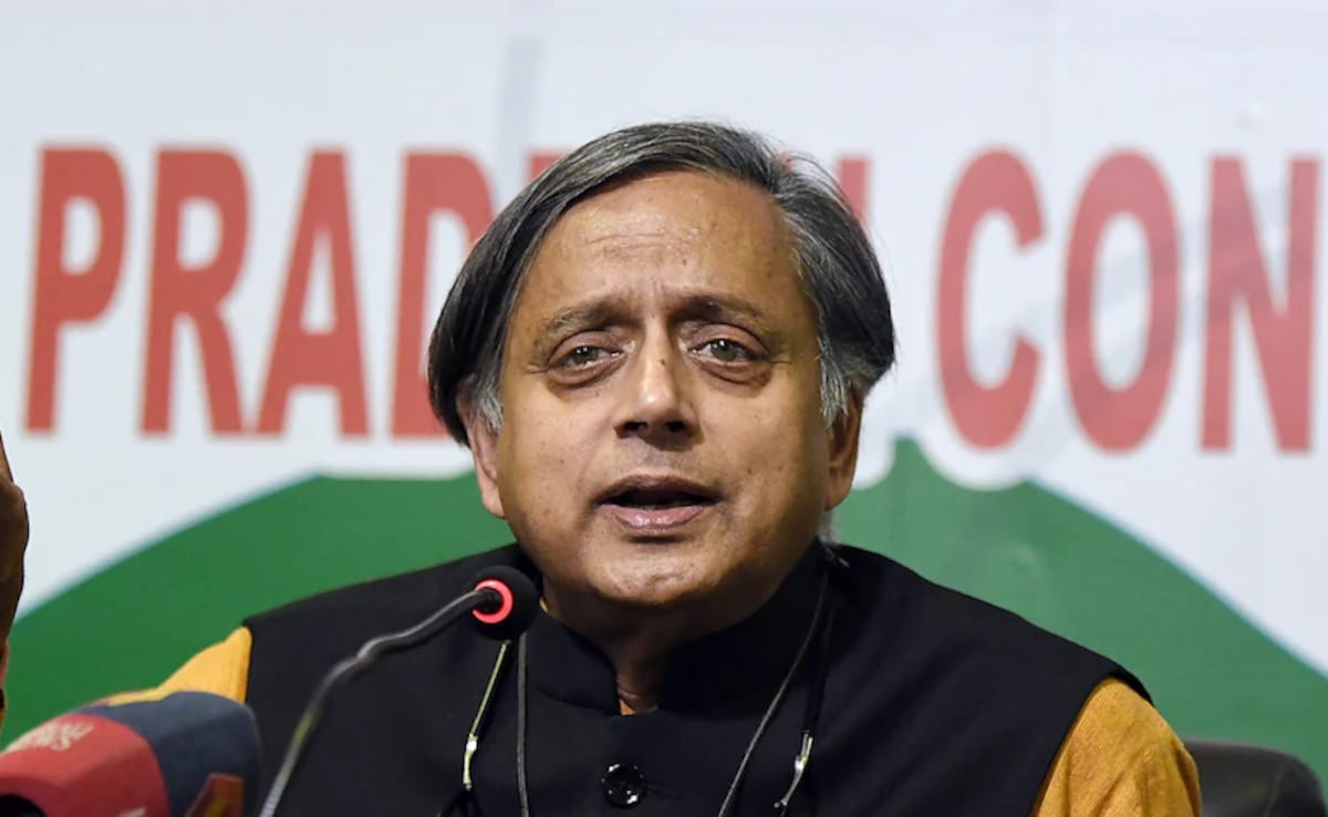 "Uske Vaade…": Shashi Tharoor's Poetic Jab At Pak For Ceasefire Violation