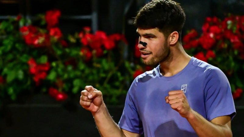 Carlos Alcaraz, Alexander Zverev March Into Italian Open Last 16