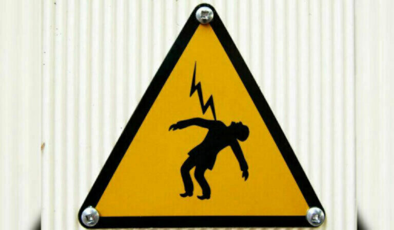 Hyderabad: Electrician gets electrocuted while trying to give illegal connection in Medchal