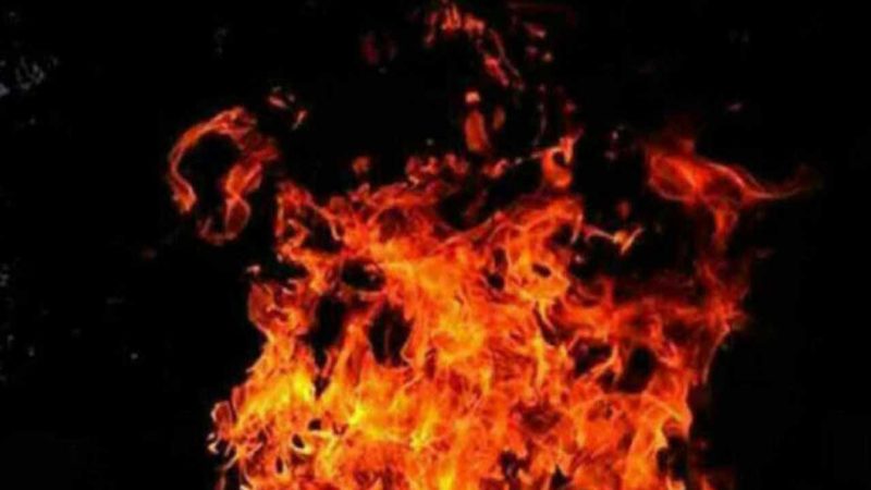 Hyderabad: Flames engulf building, seven including one month old infant escape miraculously in Afzalgunj