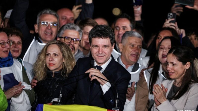 Pro-EU Liberal Beats Far Right Rival In Romania Presidential Polls