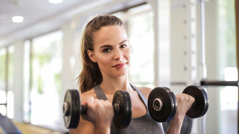 These Weight Training Exercises Will Help You Burn Arm Fat