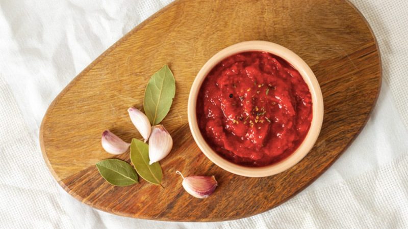 Kathiawadi Lehsun Chutney Recipe: The Fiery Condiment That Steals The Show
