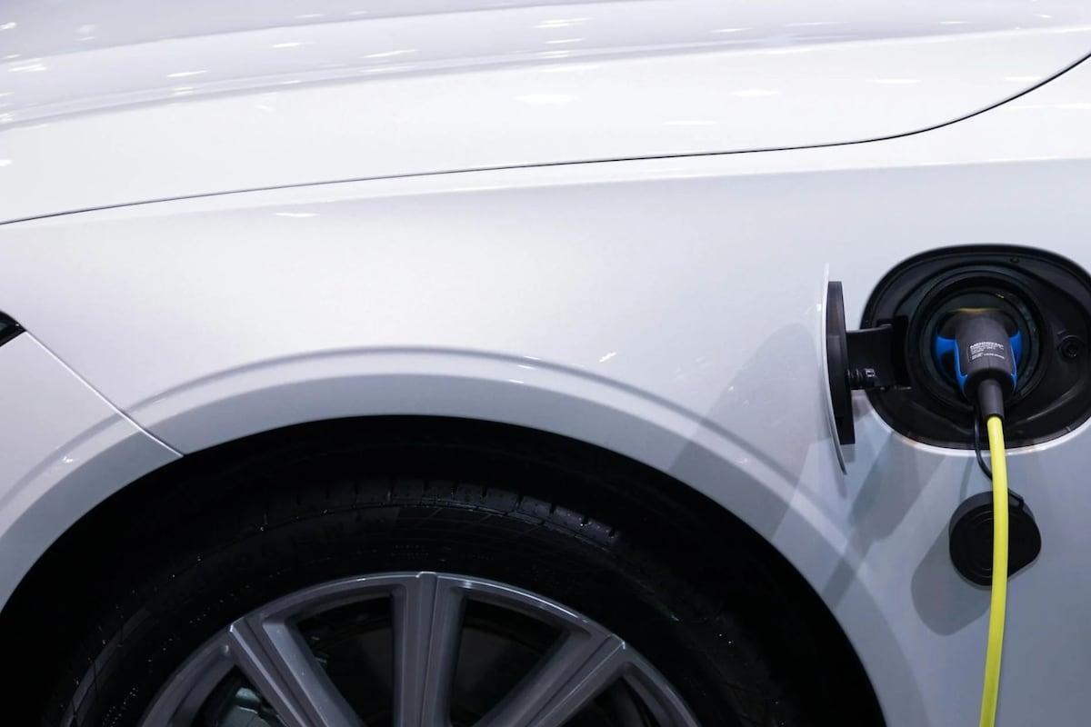 Karnataka Pulls Plug On EV Tax Incentives For Models Above Rs 25 Lakh