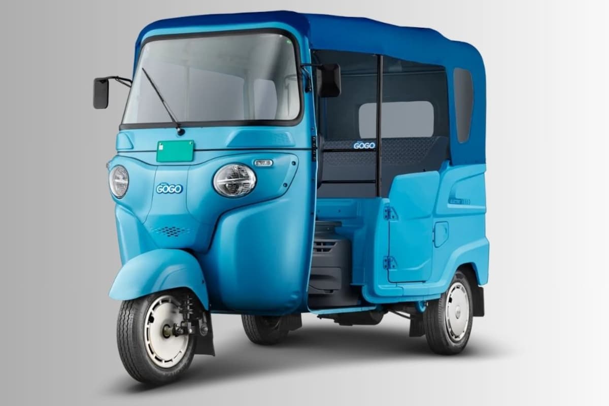Bajaj Auto Leads Electric Three-Wheeler Market with GoGo Series, P7012 Steals the Show
