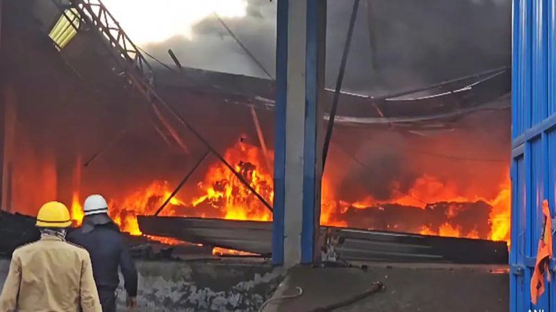 Two Teens Charred To Death In Fire At E-Rickshaw Charging Station In Delhi
