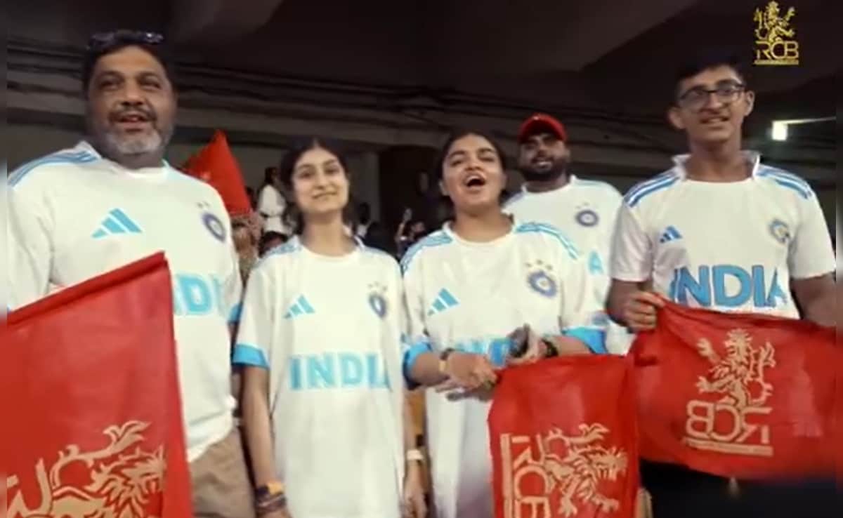 "A Beautiful Gesture": Manjrekar On Tribute To Kohli During RCB-KKR Match