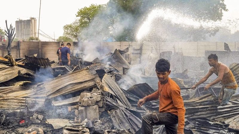 Over 30 Shanties Burnt In Fire At Slum Area In Gurugram Sector 52