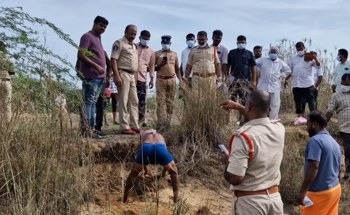 Made to Leave Son As Collateral For Rs 25,000 Loan, Woman Finds Him In Grave
