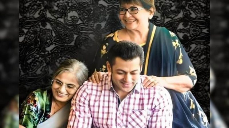 Mother's Day 2025: Salman In A Pic With "Best Mothers" Salma And Helen