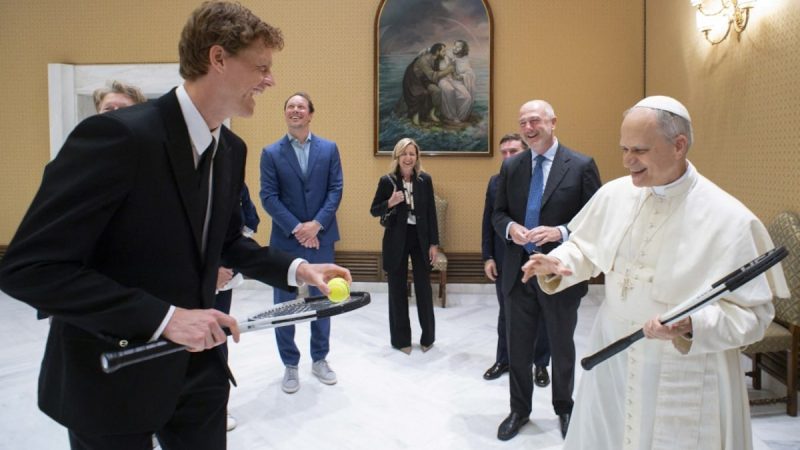 World No. 1 Jannik Sinner Meets Tennis Fan Pope Leo XIV, Presents Him…