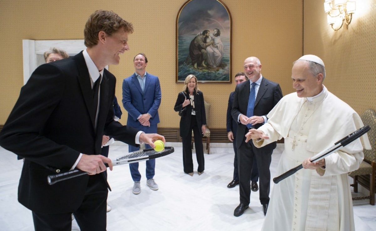 World No. 1 Jannik Sinner Meets Tennis Fan Pope Leo XIV, Presents Him…