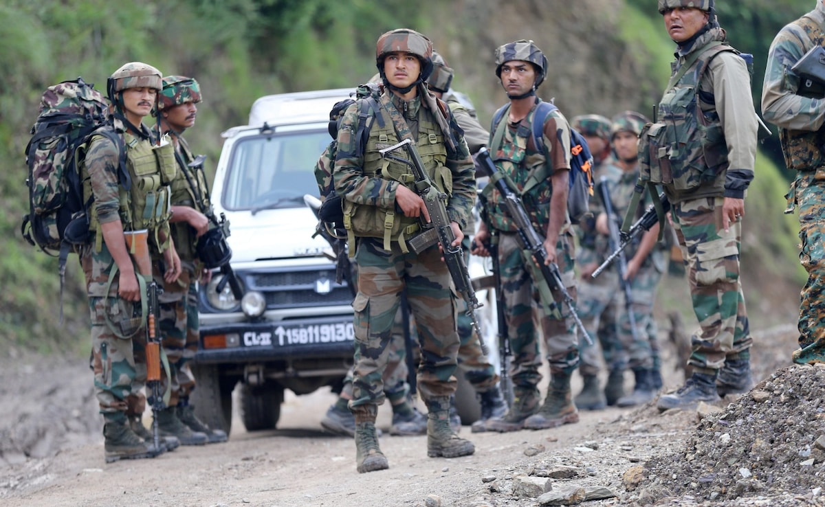 Heavy Shelling By Pak Troops Along LoC In J&K As India Strikes Terror Camps