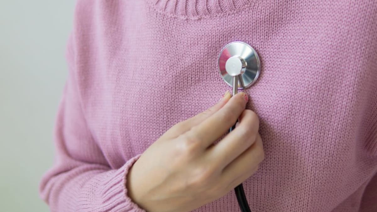 5 Signs Your Heart May Not Be In Good Shape – And Diet Tips To Improve Heart Health