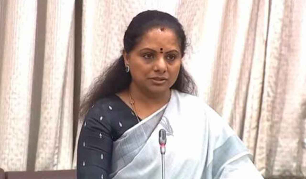 Kaleshwaram probe: Kavitha condemns notice to KCR