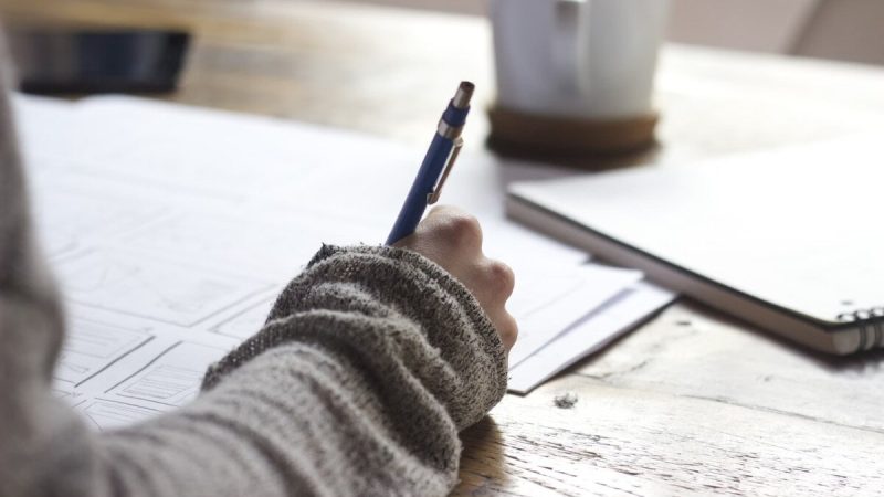 DU Student's LinkedIn Post On Arts Stream Stereotypes Goes Viral