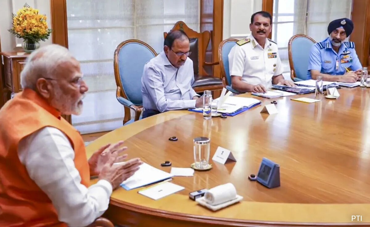 PM Modi Meets Air Chief Marshal AP Singh Amid India-Pak Tensions: Sources