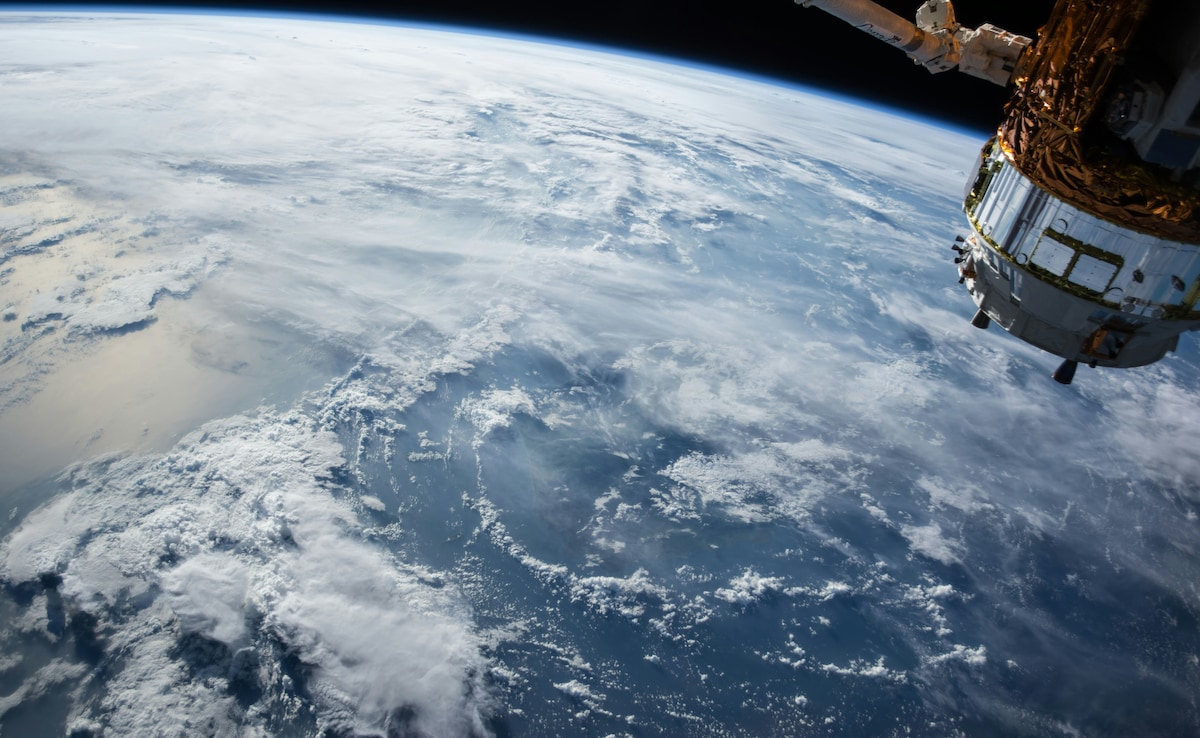 China Building World's 1st Supercomputer In Space Using AI-Powered Satellites
