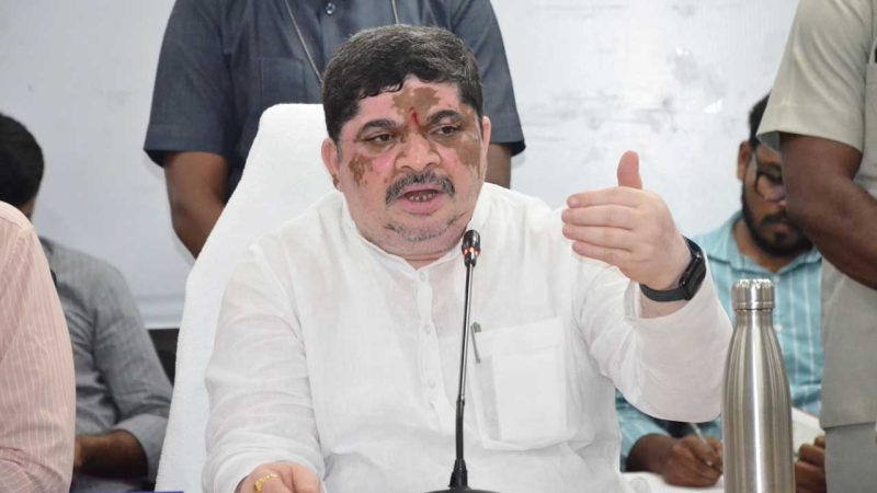 Telangana Transport Minister Ponnam Prabhakar assures RTC employees of addressing concerns