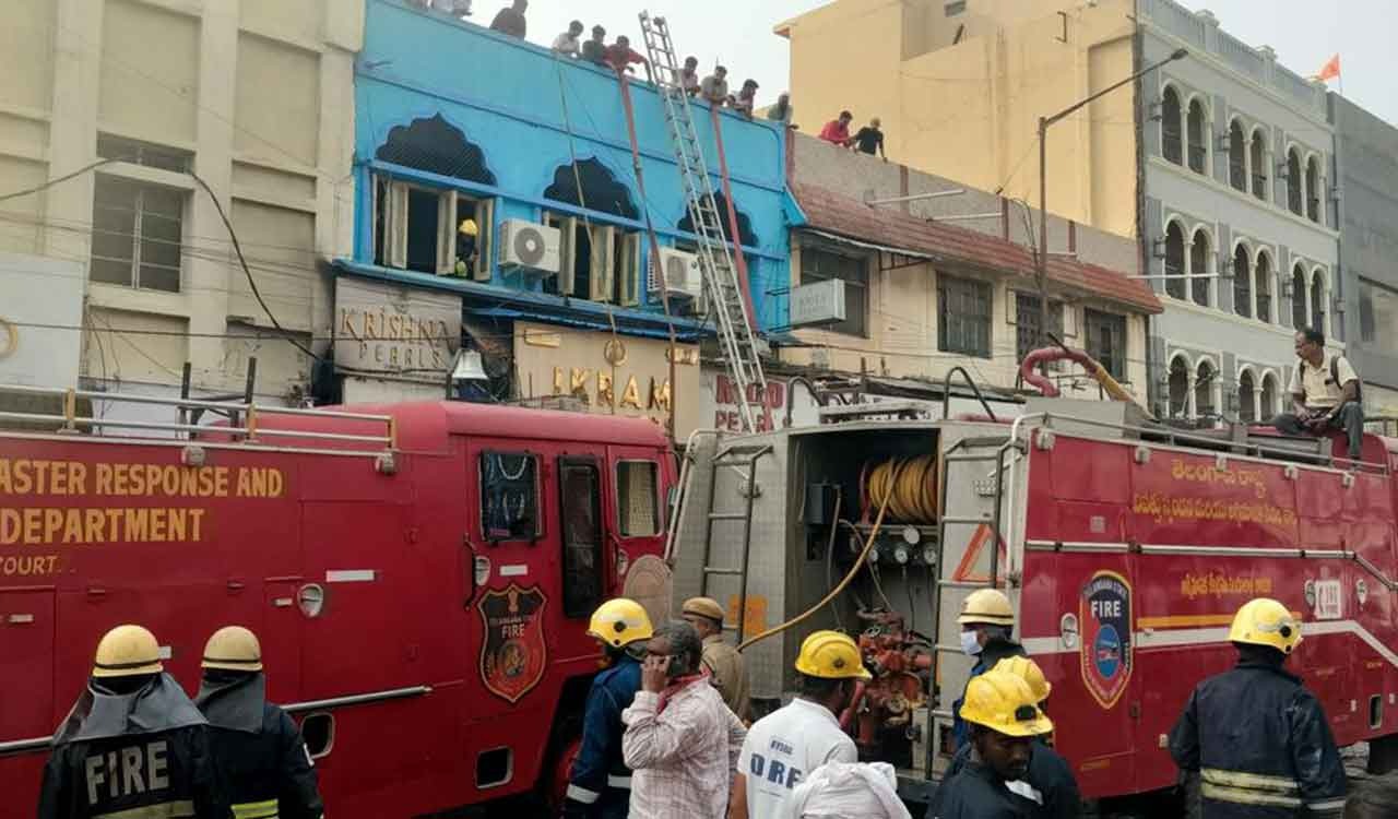Hyderabad Gulzar Houz fire tragedy: Residents join firefighting, rescue ops