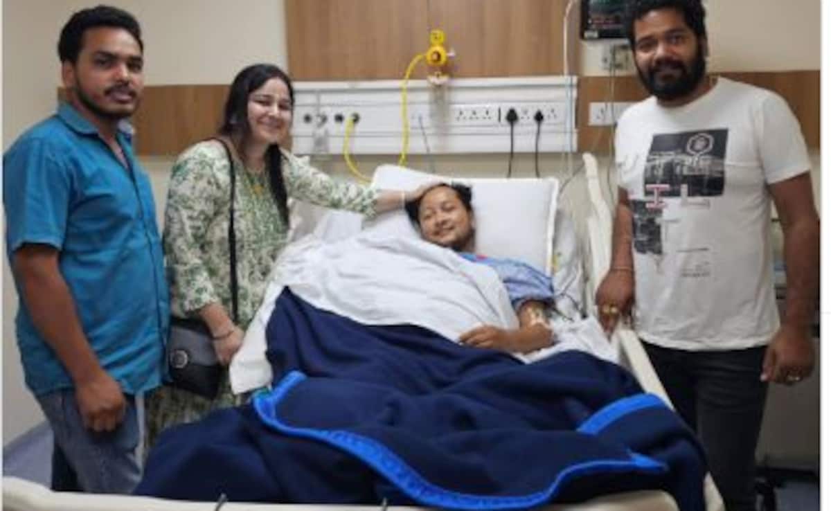 Indian Idol 12 Winner Pawandeep Rajan Out Of ICU, See Pic From Hospital
