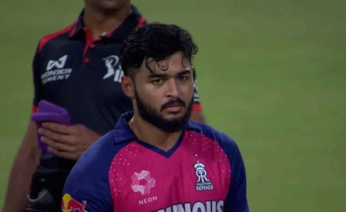 Riyan Parag Gives Teammate Cold Staredown As Two RR Batters Depart For Ducks In One Over