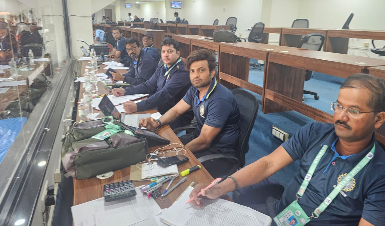 Passionate scorers, lifeline in the media box