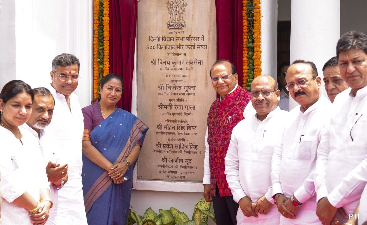 Lt Governor Lays Foundation Of 500-kW Solar Power Plant At Delhi Assembly