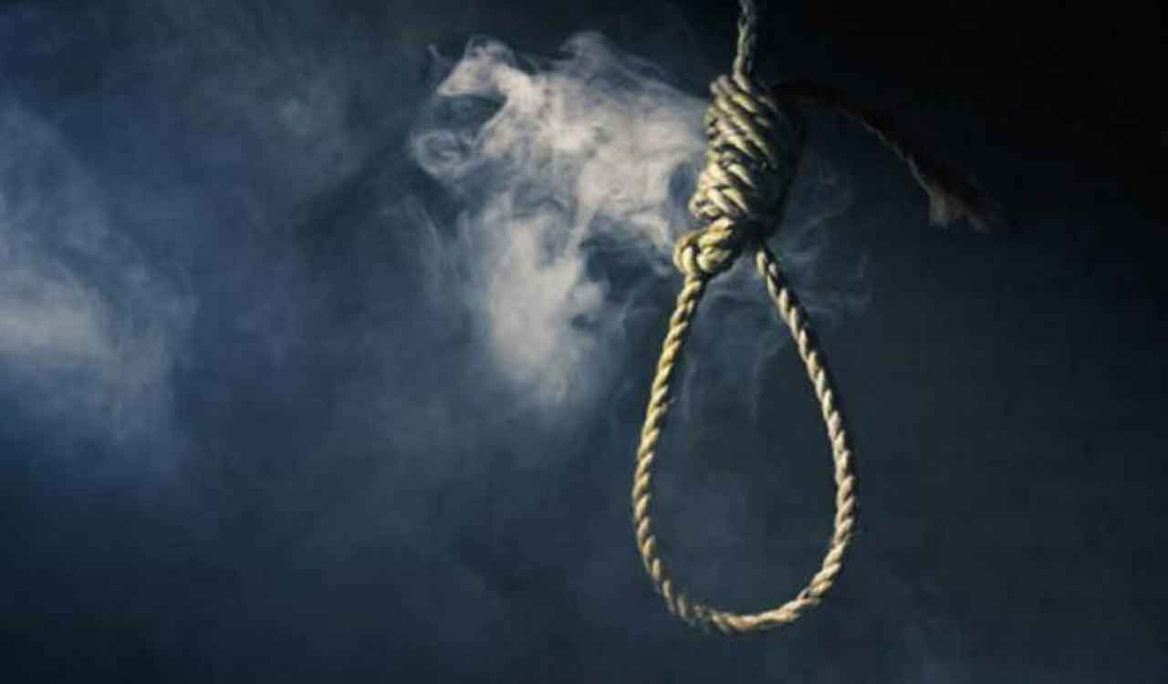 Debt-ridden powerloom weaver dies by suicide in Telangana’s Sircilla
