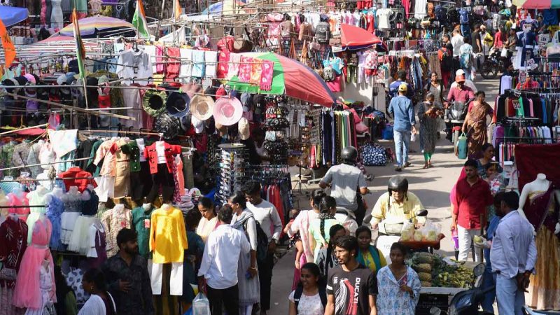 Hyderabad: Safety norms at public places thrown to the wind