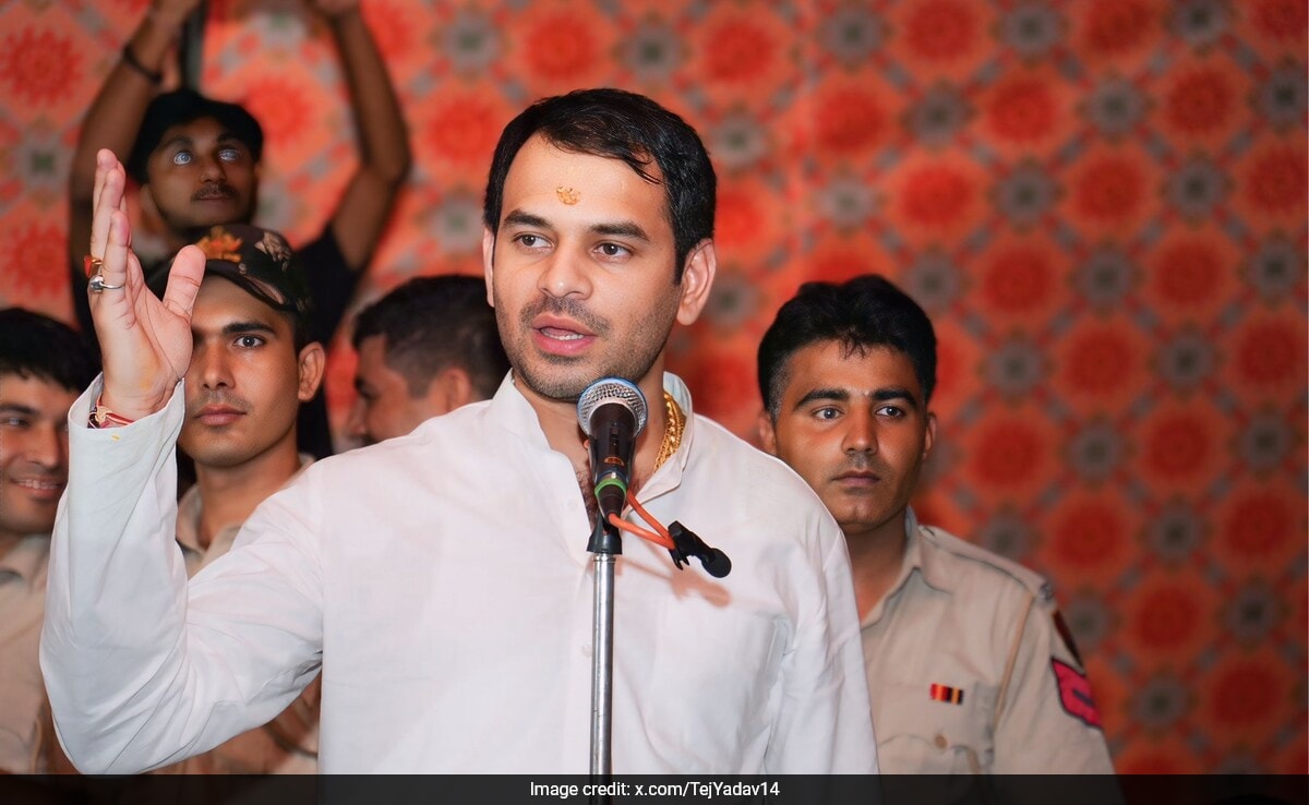 Tej Pratap Yadav Clarifies After His Page Claims He Was "In Relationship"